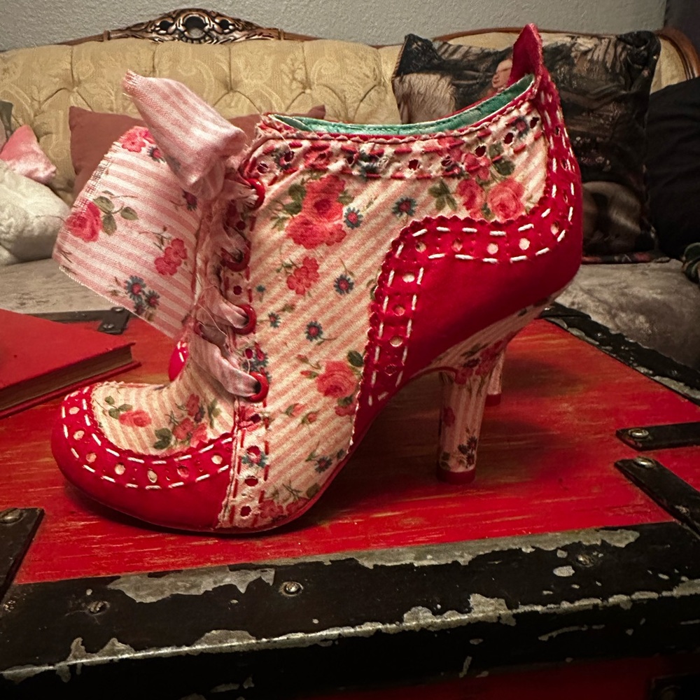 Irregular Choice Red Floral Heels with Bow - Picture 5 of 13
